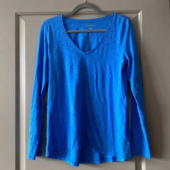 Lilly Pulitzer Tops - Lilly Pulitzer V neck t shirt